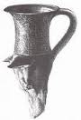 Deze drinkbeker in de vorm van een windhond werd door de Grieken gebruikt. Hij moet in een teug worden leeggedronken.